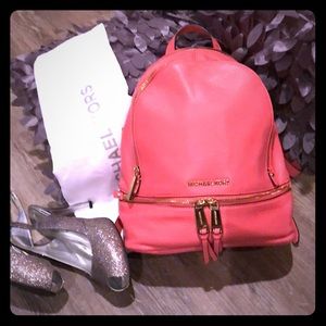 💯 Authentic Michael Kors Backpack